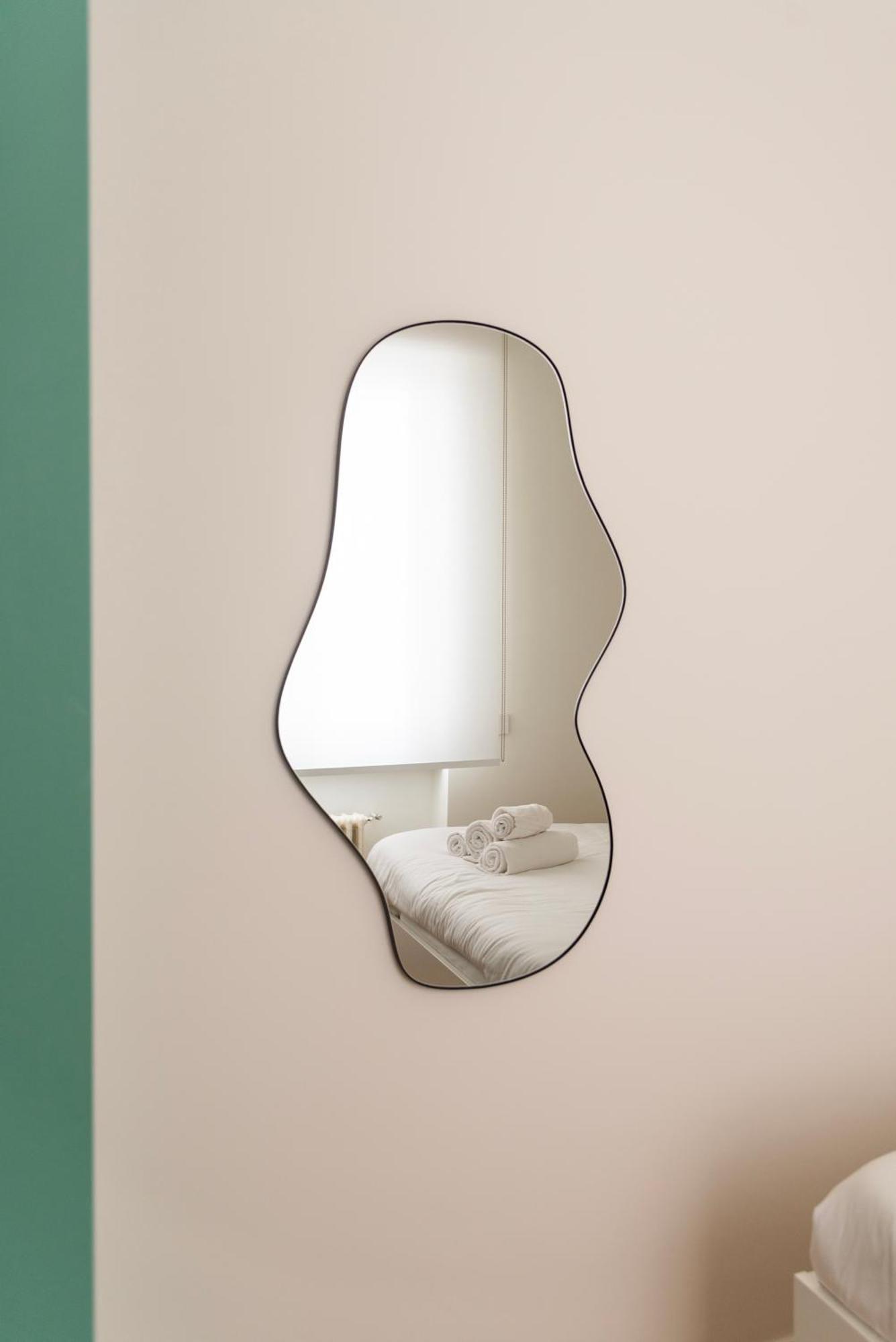 Youhosty - Perego 7 Sx Milan